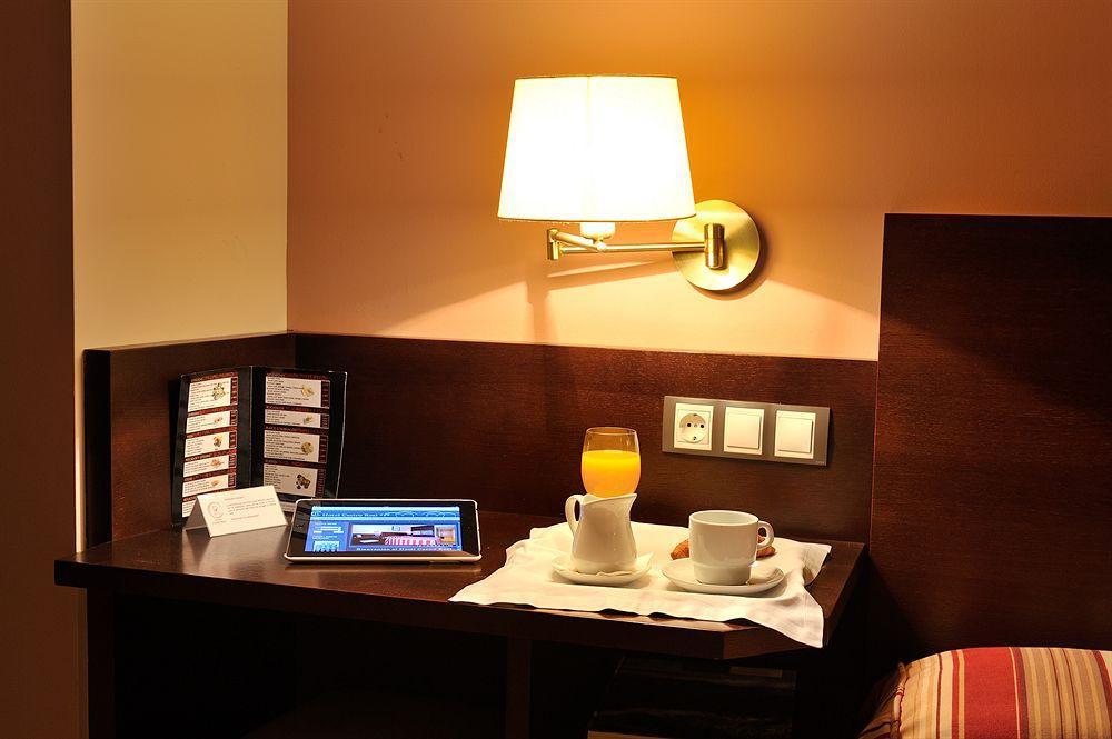 Hotel Castro Real اوفيدو المظهر الخارجي الصورة
